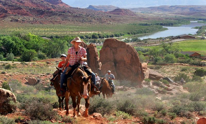 Canyonlands NP, Utah Horseback Riding Tours Information